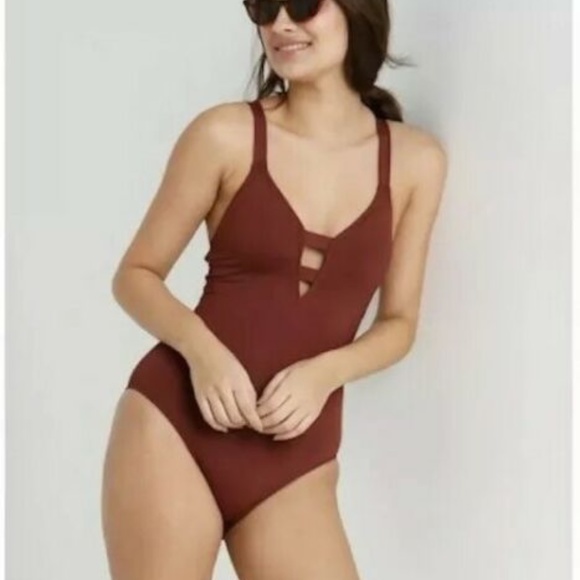 NWT $149 SEAFOLLY PLUM Active Deep V one piece - Picture 8 of 13